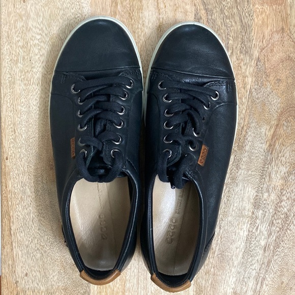 Ecco Black Leather Sneakers - Picture 2 of 14